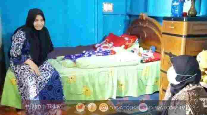 Seorang Ibu dari Kabupaten Ciamis bernama Dedeh (33) Melahirkan di Toilet Rumahnya