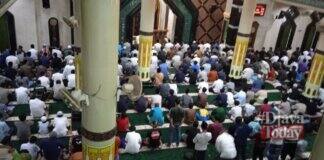 Tarawih di Masjid Agung