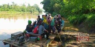 Transportasi Alternatif Perahu Rakit