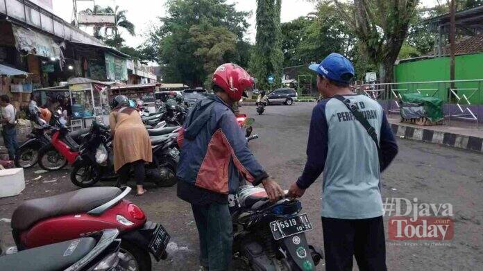 Parkir berlangganan khusus