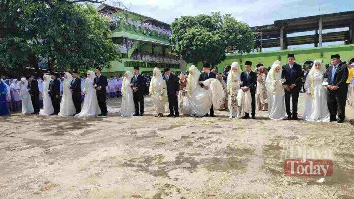 Pengantin nikah massal