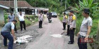 Jalan berlubang