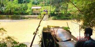 Jembatan Gantung Putus
