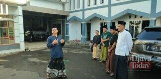 Pengendara moge santri