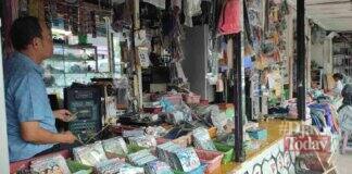 Penjual VCD Bajakan