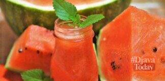 Buah mengandung air