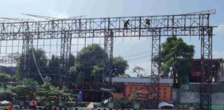 Billboard Raksasa