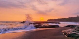 Pantai Citanggeuleuk Garut