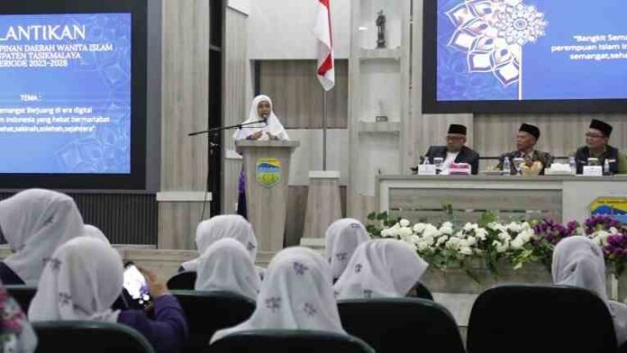 Bupati Tasikmalaya Ade Sugianto menghadiri pelantikan Pengurus Pimpinan Daerah Wanita Islam Kabupaten Tasikmalaya masa bakti 2023-2028.