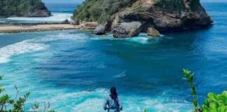 Pantai Batu Bengkung