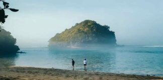 Pantai Gatra Malang