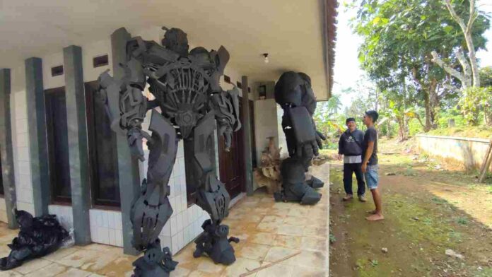 Kostum robot Ciamis