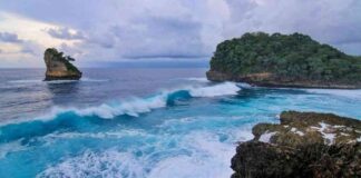 Pantai Ngliyep Malang