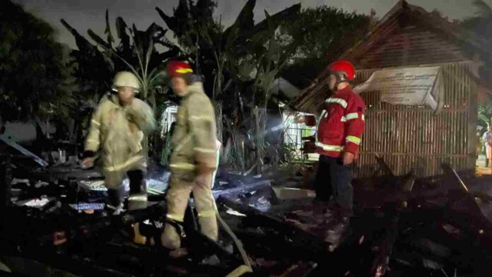 Rumah Sindangrasa terbakar