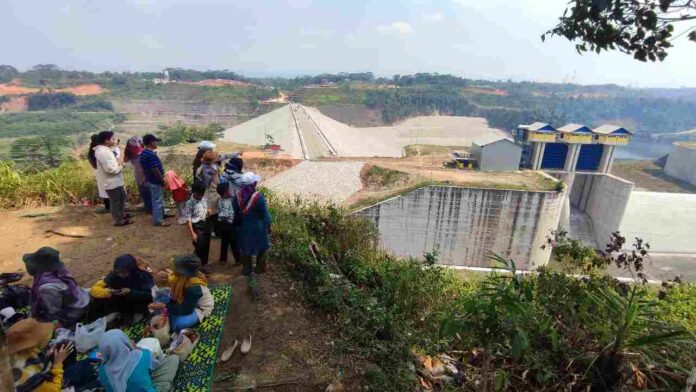 Destinasi wisata Bendungan Leuwikeris