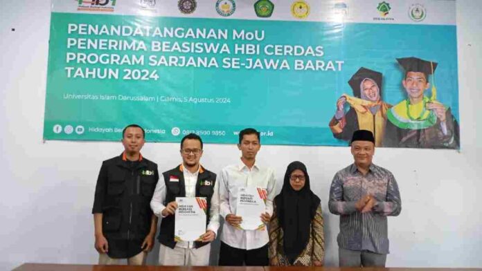 Yayasan HBI Ciamis Salurkan Beasiswa untuk 10 Mahasiswa Berprestasi