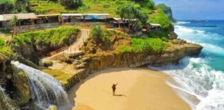 Pantai Banyu Tibo