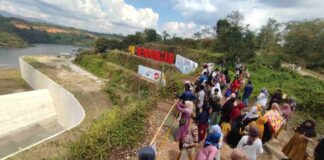 Mereka memilih Bendungan Leuwikeris tujuan alternatif wisata menghabiskan libur panjang maulid nabi Muhammad SAW, Senin (16/9/2024).