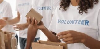 Mengikuti Kegiatan Volunteer