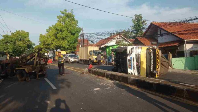 Truk Terguling Ciamis