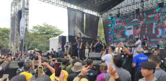 Pasangan calon (Paslon) Bupati dan Wakil Bupati Ciamis nomor urut 2, Herdiat Sunarya dan Yana D Putra, menutup masa kampanye Pilbup Ciamis