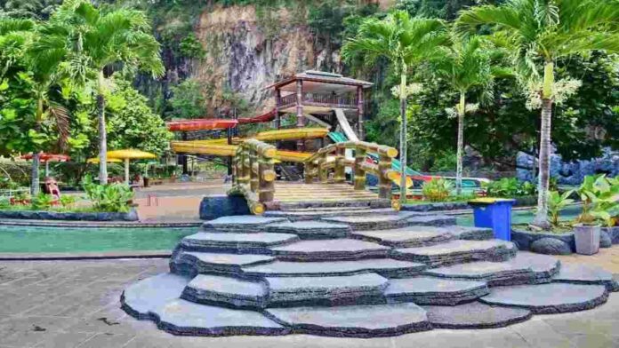 Pesona Nirwana Waterpark Bandung