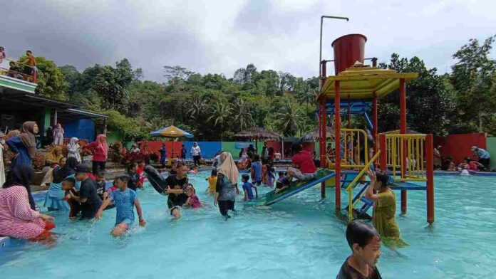 Wisata kolam renang