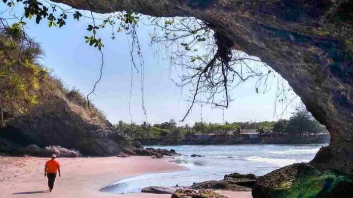 Pantai Karangbolong Kebumen