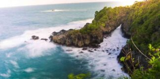 Pantai Lampon Kebumen