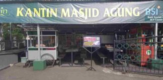 Pedagang masjid agung