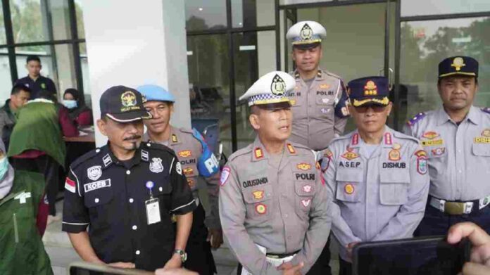 Menyambut Operasi Keselamatan Lodaya 2025, Polres Banjar mengadakan ramp check di Terminal Tipe A Kota Banjar, Jawa Barat.