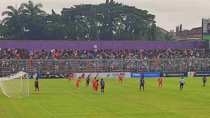 PSGC Ciamis berhasil meraih kemenangan dramatis atas Persekabpas Pasuruan dengan skor 3-2 dalam lanjutan babak 6 besar