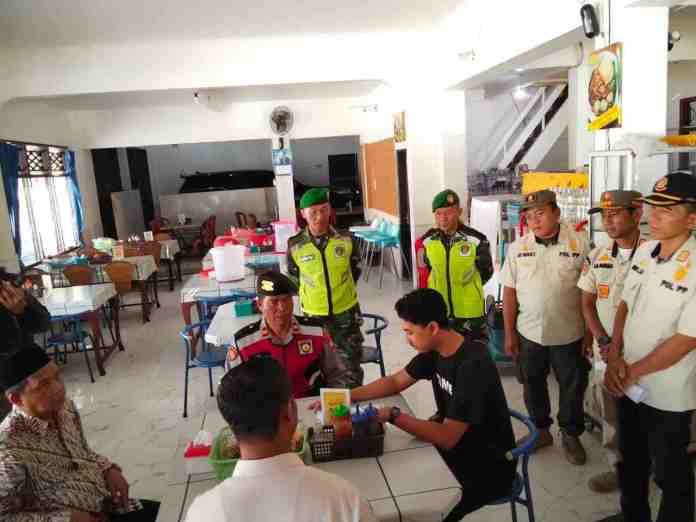Razia warung makan