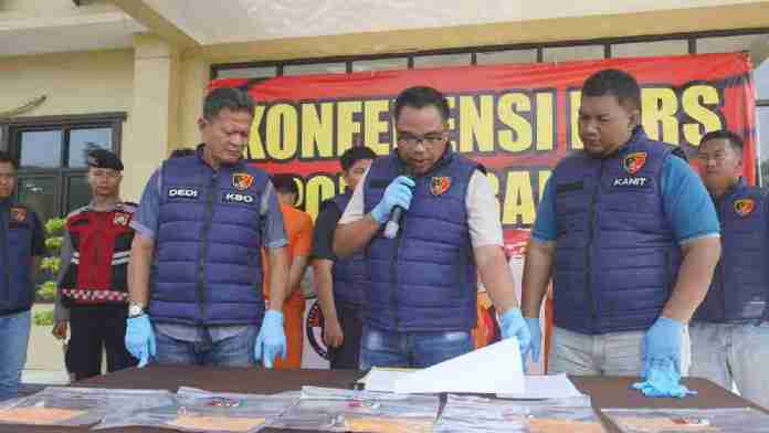 Penggelapan mobil rental