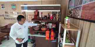Display Kerajinan
