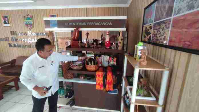 Display Kerajinan