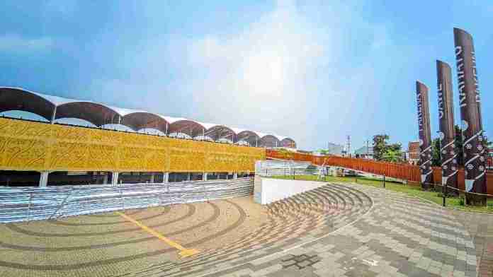 Food court Alun-alun dibuka