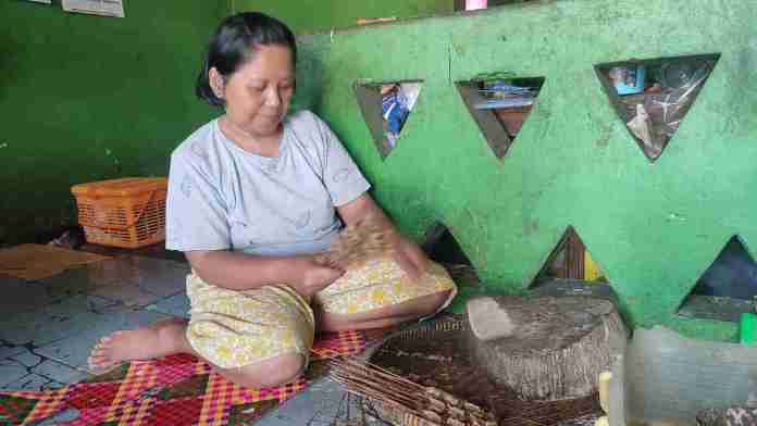 Colok Gembrung, Kudapan Tradisional Ciamis yang Lahir dari Limbah Kulit Sapi