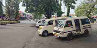 Kebijakan Pemkab Ciamis yang melarang siswa SD dan SMP membawa sepeda motor ke sekolah mulai terasa dampaknya bagi sopir angkutan kota (angkot).