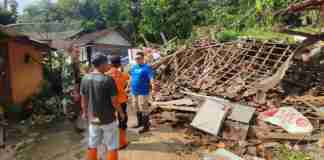 Rumah Ambruk Diterjang Longsor di Ciamis, 8 Warga Mengungsi