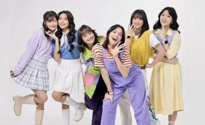 Inspirasi Tema Foto Studio Bareng Sahabat, Hits dan Instagramable!