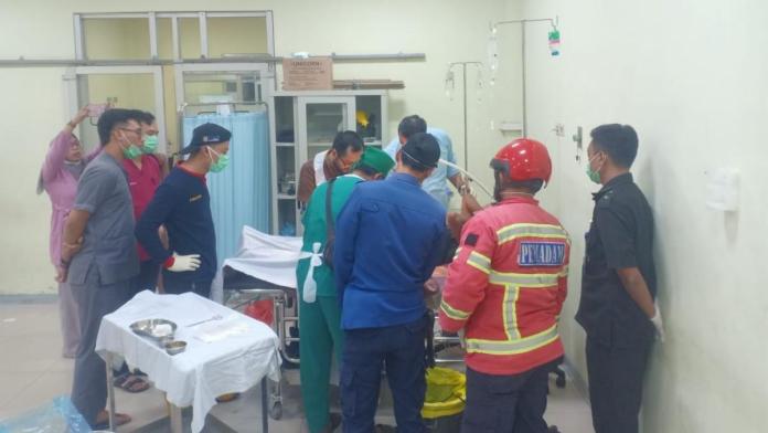 Damkar dan Dokter RSUD Ciamis Evakuasi Empat Cincin di Alat Kelamin Pria