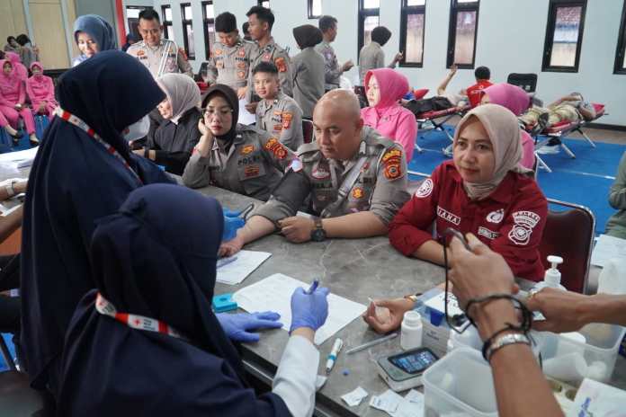 Site Icon Aksi Kemanusiaan Warnai Perayaan HUT Polwan di Polres Tasikmalaya · Post Ctrl+K Save draft Publish Aksi Kemanusiaan Warnai Perayaan HUT Polwan di Polres Tasikmalaya