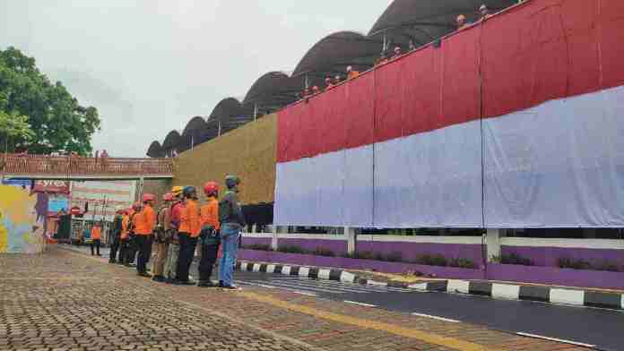 Bendera Merah Putih Raksasa Membentang di Jantung Kota Ciamis