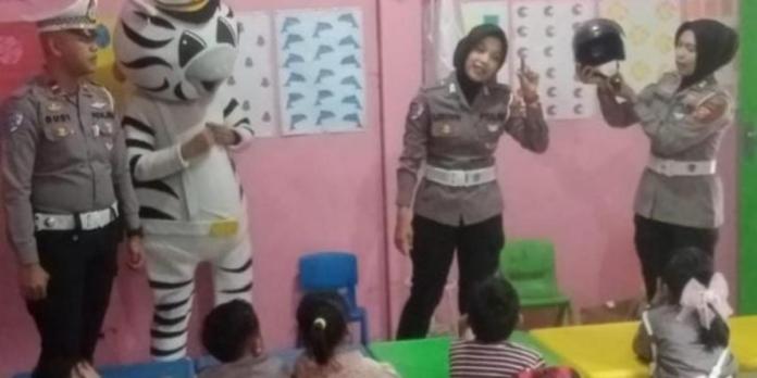 Polres Ciamis Tanamkan Disiplin Lalu Lintas Sejak Dini Lewat Program Polsanak