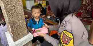 Polsek Ciamis Bagikan Makanan Bergizi untuk Tekan Angka Stunting di Mekarjadi