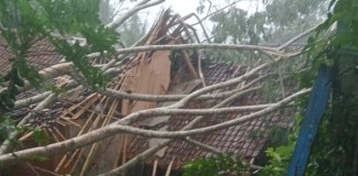 angin kencang rumah