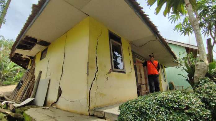 pergerakan tanah payungagung