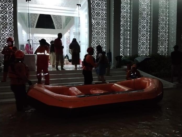 Tanggul Sungai Citalahab Kembali Jebol, Ratusan Rumah di Pamarican Ciamis Terendam
