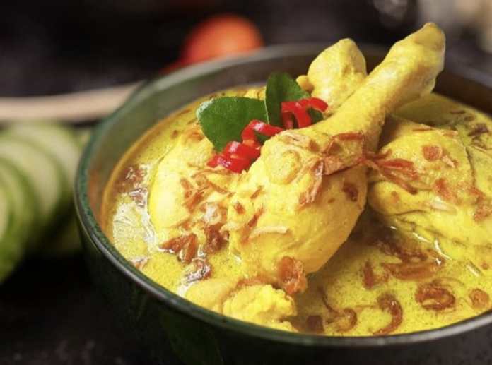 Mengonsumsi Makanan Berlemak